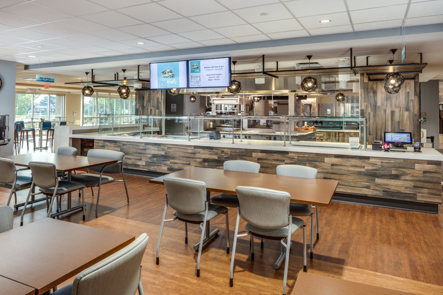 Trends in Foodservice From Hospital Cafeteria to Unique Experiences